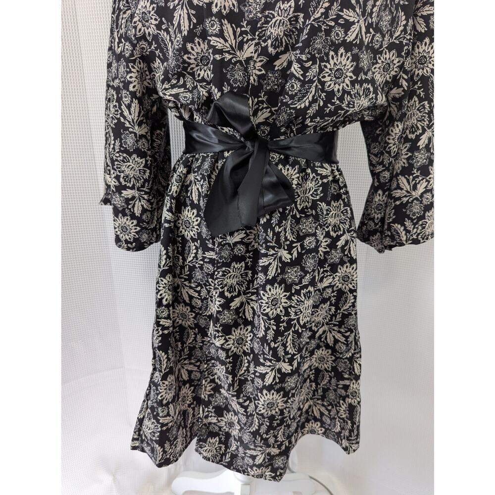 NWT! AGNES & DORA! BLACK & CREAM BOTANICAL/FLORAL KIMONO STYLE ROBE! SZ XSS - Picture 4 of 11